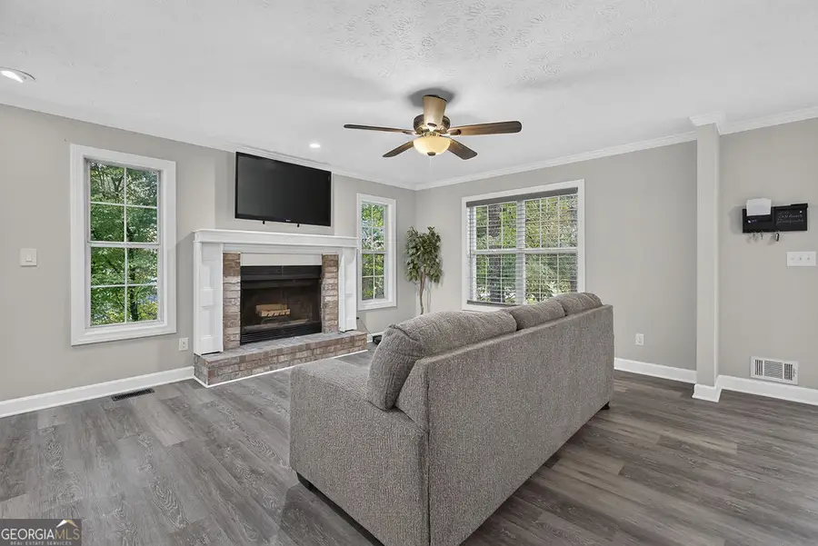 3735 Warwick Way, Snellville, GA 30039 - #3