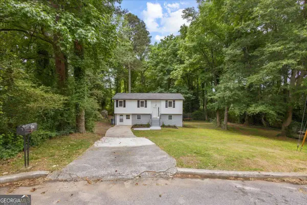394 Burr Oak Court, Lawrenceville, GA 30046