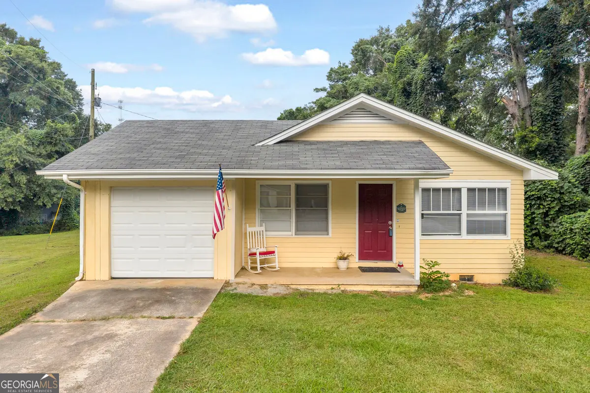 514 S Broad Street, Toccoa, GA 30577 - #1