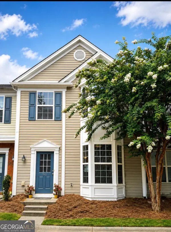 945 Prestwyck Court, Alpharetta, GA 30004