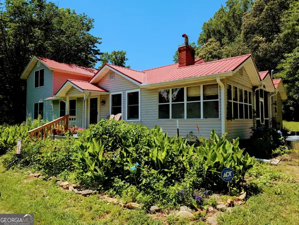 169 E Vineyard Road, Hayesville, NC 28904