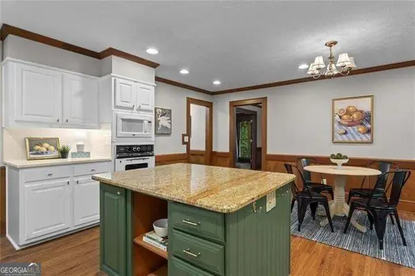1052 Evelyn Lane Sw, Lilburn, GA 30047