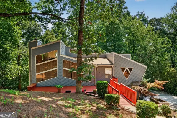 1981 Kinridge Road, Marietta, GA 30062