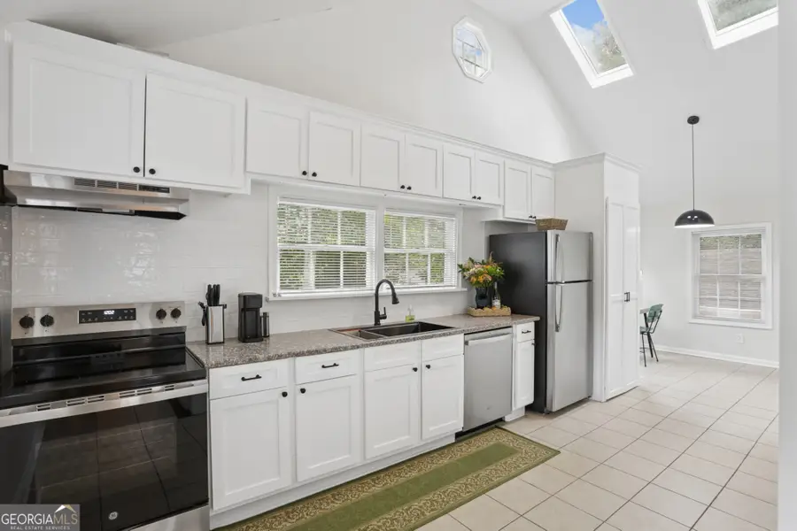 980 Brookdale Drive, East Point, GA 30344 - #3