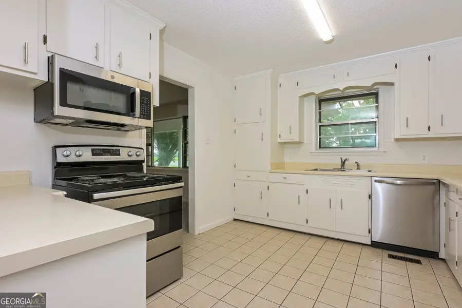 763 Oak Avenue, Pinehurst, GA 31070 - #2