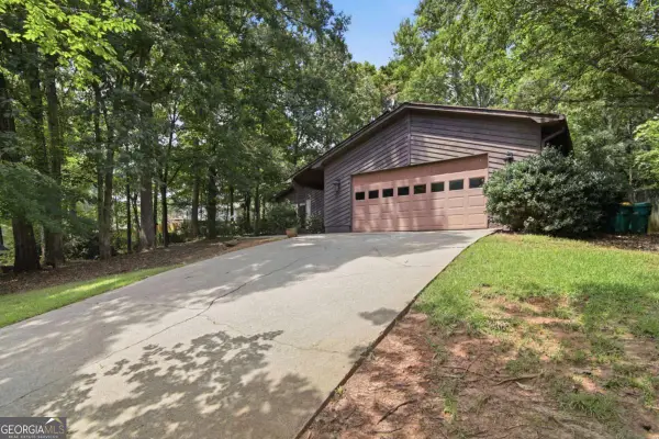3768 Creekstone Drive, Peachtree Corners, GA 30092