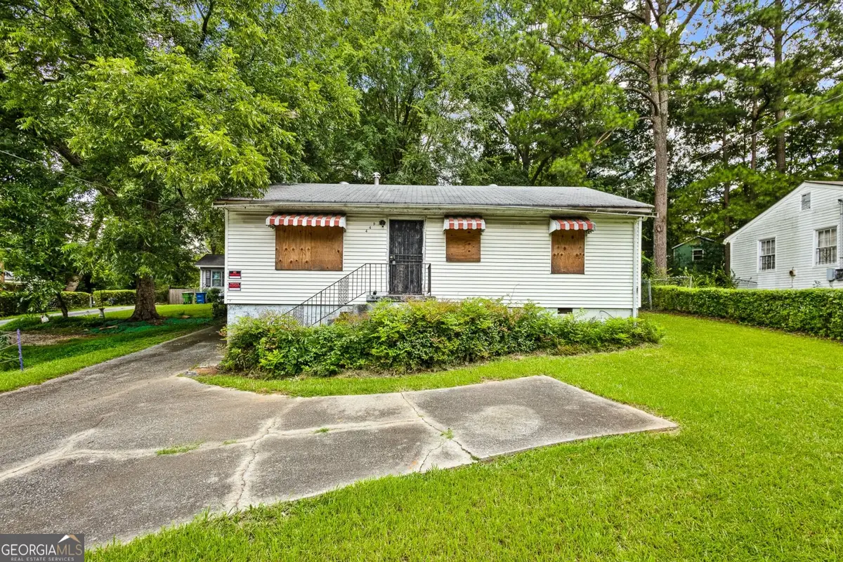 449 Hamilton E Holmes Drive Nw, Atlanta, GA 30318 - #1