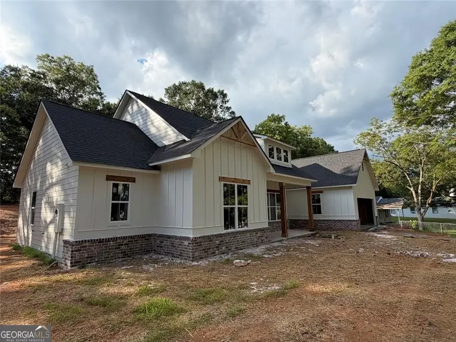 207 Walton Street, Loganville, GA 30052 - #3