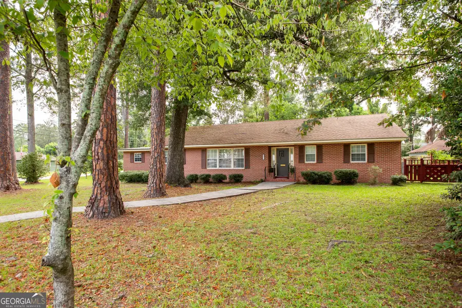 1112 Hill Street, Waycross, GA 31501 - #3