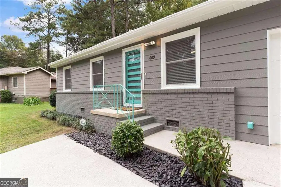 1609 Bridgeport Drive Nw, Atlanta, GA 30318 - #3