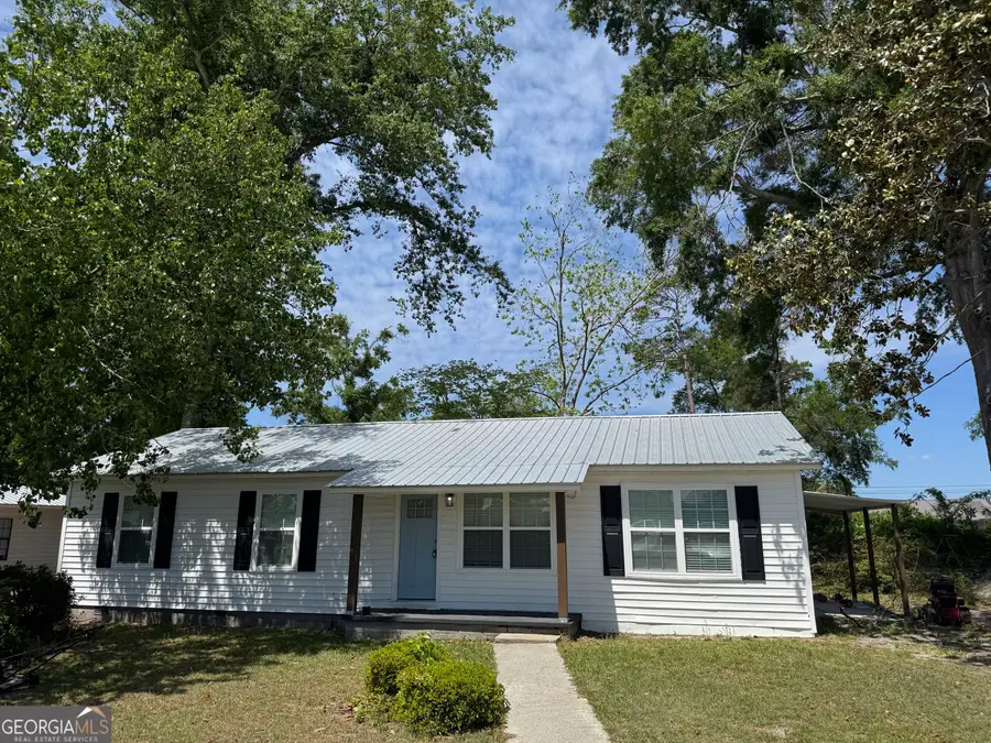 10 Grove Street, Hazlehurst, GA 31539 - #3