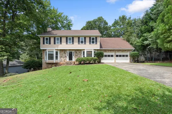 9126 Branch Valley Way, Roswell, GA 30076