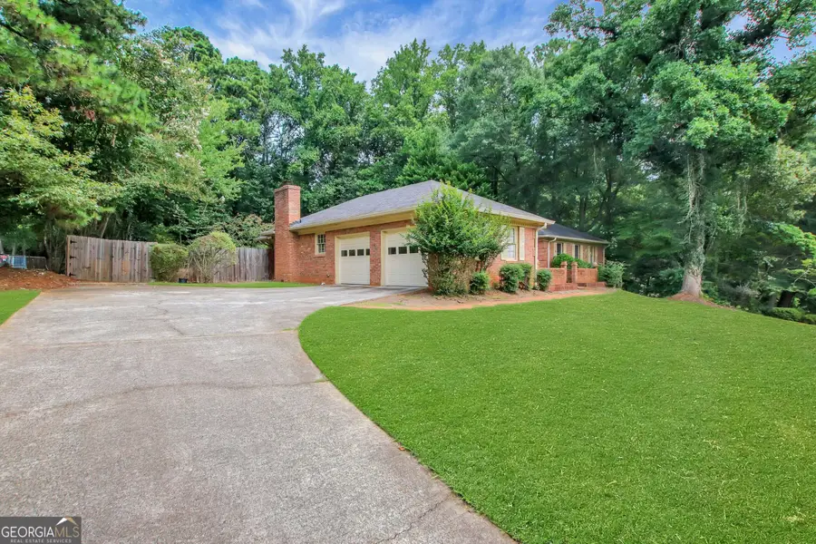 2020 Heatherdale Lane Sw, Marietta, GA 30064 - #3