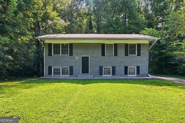 2970 Carriage Lane, College Park, GA 30349