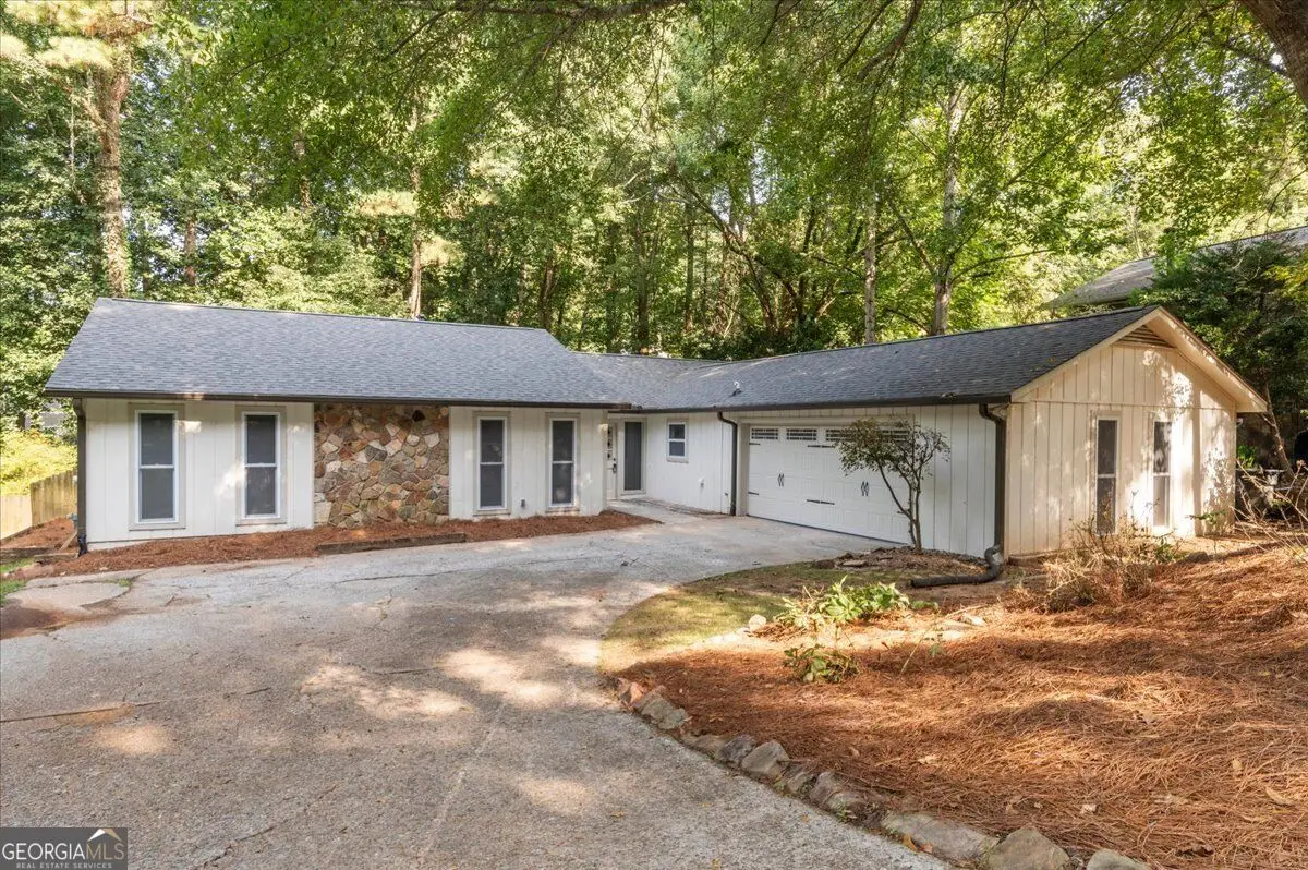 9570 Hillside Drive, Roswell, GA 30076 - #1