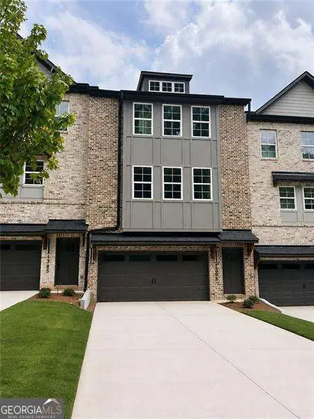 1161 Dahlonega Highway #11, Cumming, GA 30040