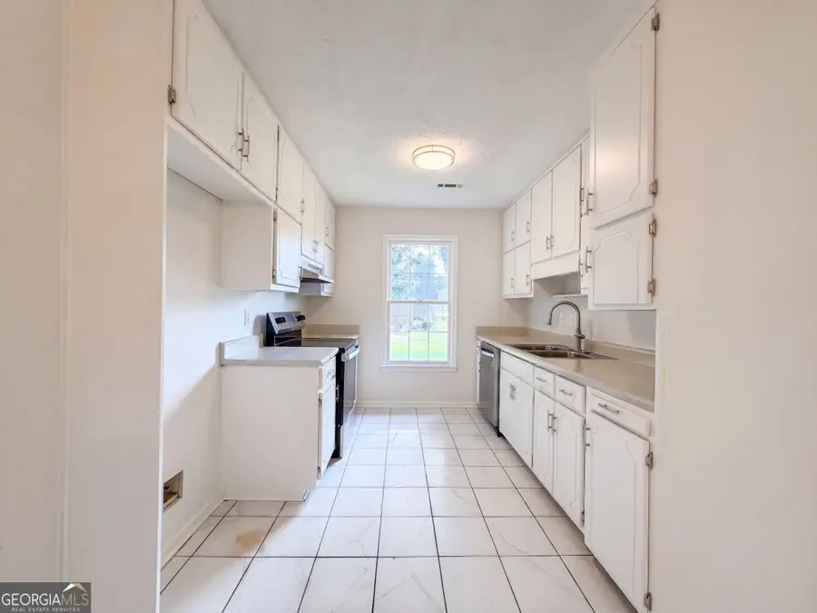 6120 Dorchester Drive, Rex, GA 30273 - #2