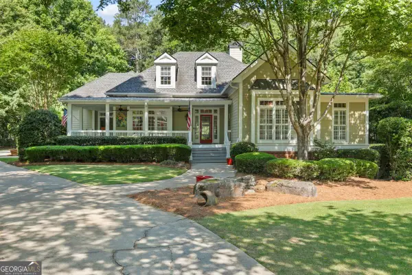 110 Dresden Place, Fayetteville, GA 30215