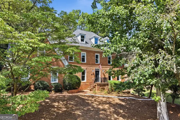 7680 Dunvegan Close, Sandy Springs, GA 30350