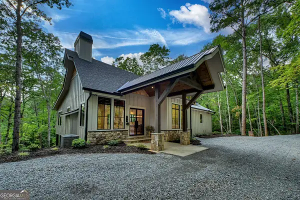 412 Mountain Tops Circle, Blue Ridge, GA 30513