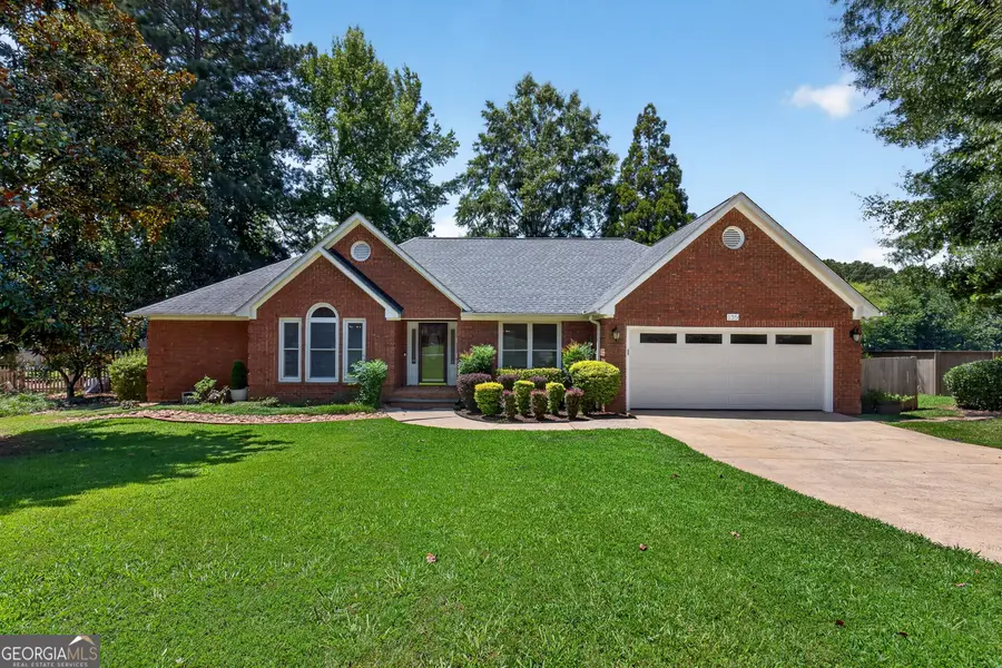 135 Southfield Drive, Newnan, GA 30265 - #2