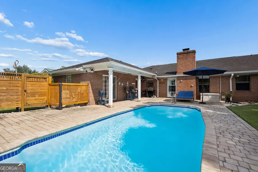 122 N Lake Drive, Brunswick, GA 31525 - #2