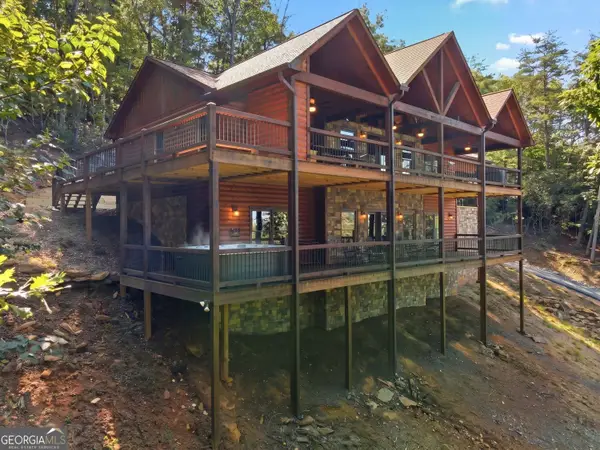 175 Stuart Drive Drive, Mineral Bluff, GA 30559