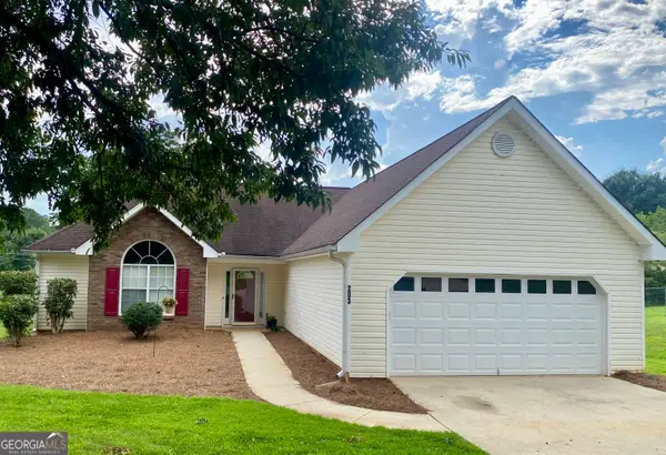 203 Cambridge Drive, Loganville, GA 30052
