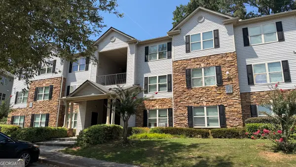 2102 Fairington Club Drive, Lithonia, GA 30038