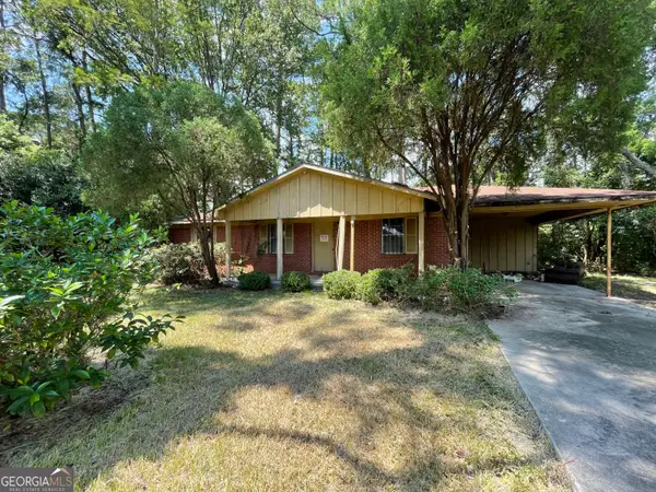 223 Suburban Drive, Brunswick, GA 31520