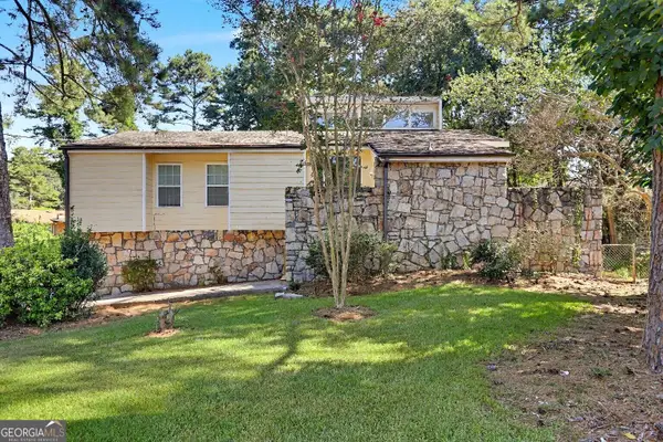 915 Strawberry Court, Ellenwood, GA 30294
