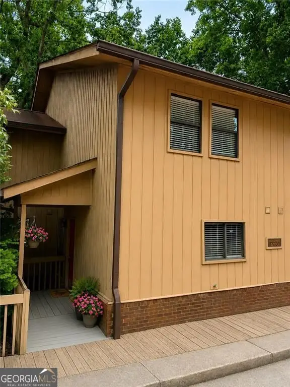 1702 Pine Tree Drive, Buford, GA 30518