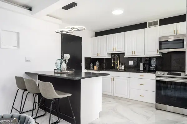 215 Piedmont Avenue Ne #707, Atlanta, GA 30308