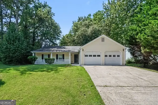 911 Riverstone Way, Woodstock, GA 30188