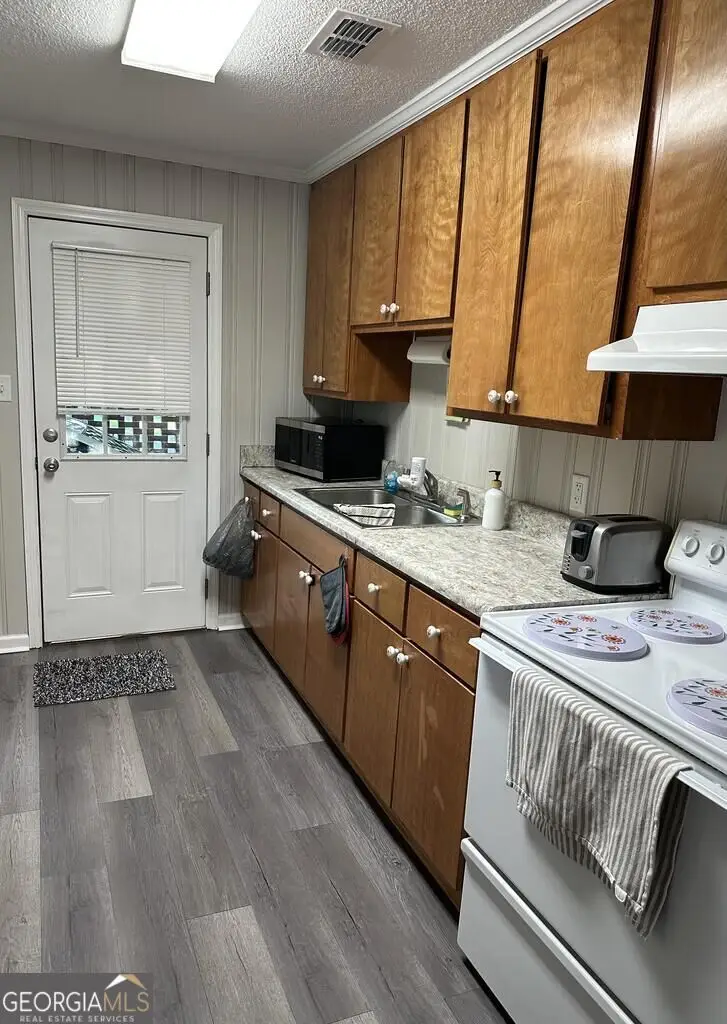 308 W Pinson St, Sylvester, GA 31791 - #3