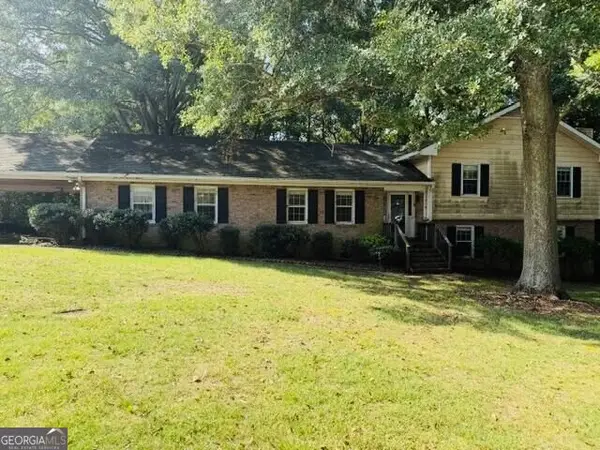 145 W Triple Tree Drive, Carrollton, GA 30117