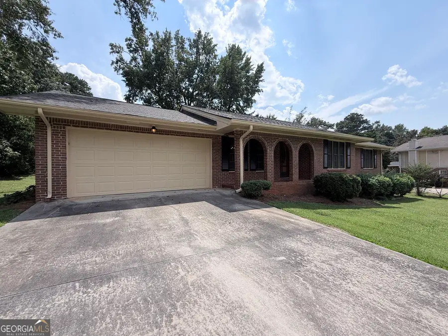2305 Village Drive, Covington, GA 30016 - #3