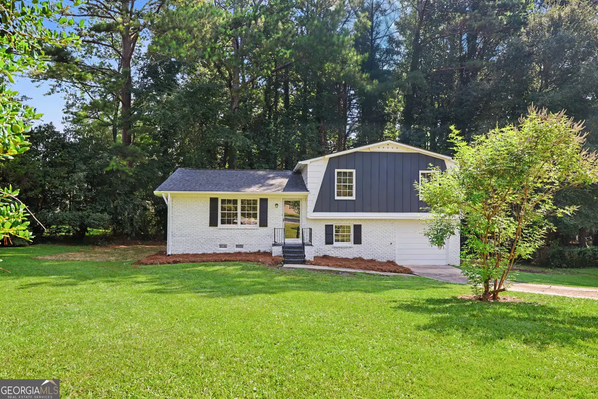 6200 Auburn Drive, Riverdale, GA 30296 - #1