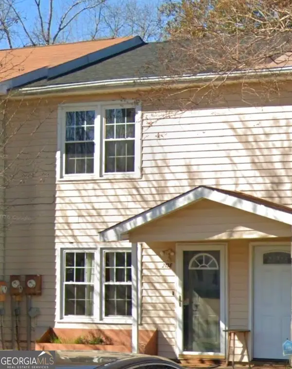 213 Woodcrest Circle #APT E, Warner Robins, GA 31093