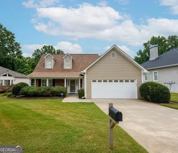 215 Brittany Chase, Fayetteville, GA 30214