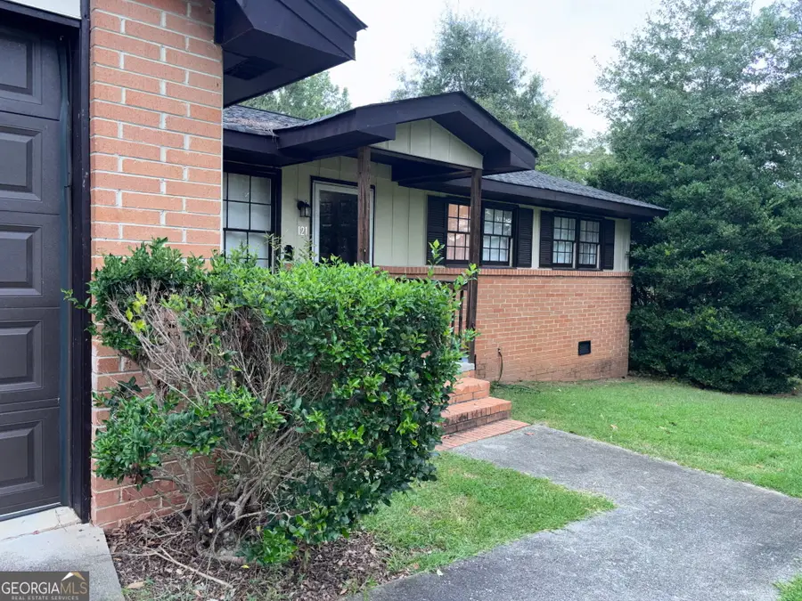 121 E Richardson Street, Oxford, GA 30054 - #3