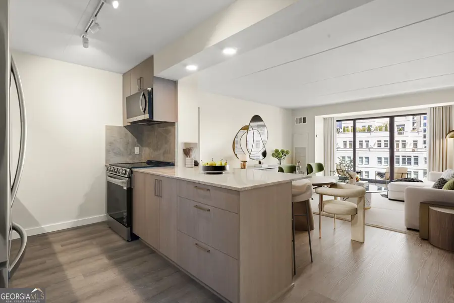 2460 Peachtree Road Ne #903, Atlanta, GA 30305 - #2