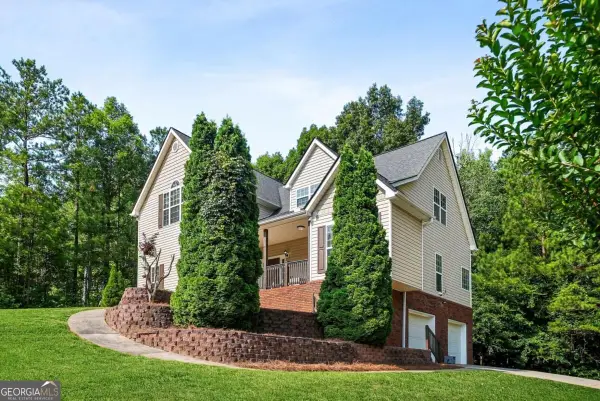 176 Oak Leaf Drive, Carrollton, GA 30116