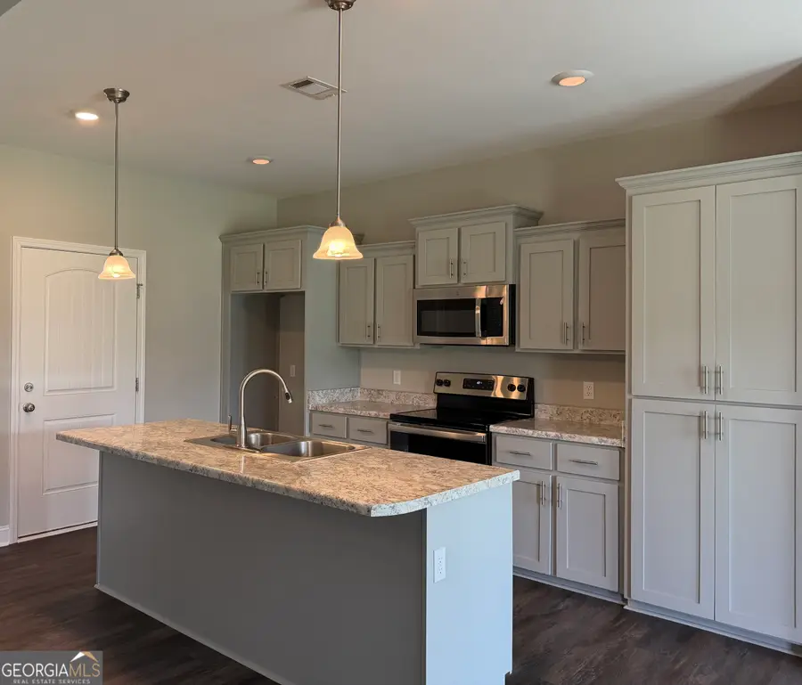 418 Autumn Avenue, Statesboro, GA 30458 - #3