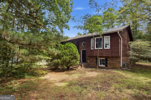 255 Belmont Farms Drive, Ellenwood, GA 30294