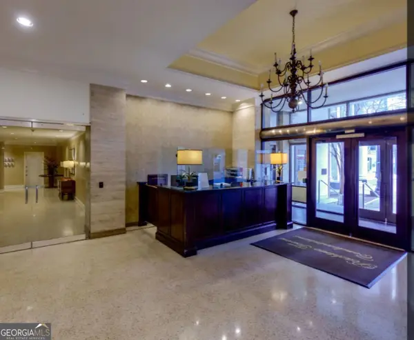 300 W Peachtree St 21 J, Atlanta, GA 30332