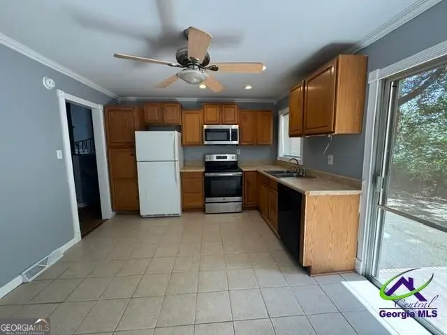 111 Glendale Court, Warner Robins, GA 31088 - #3