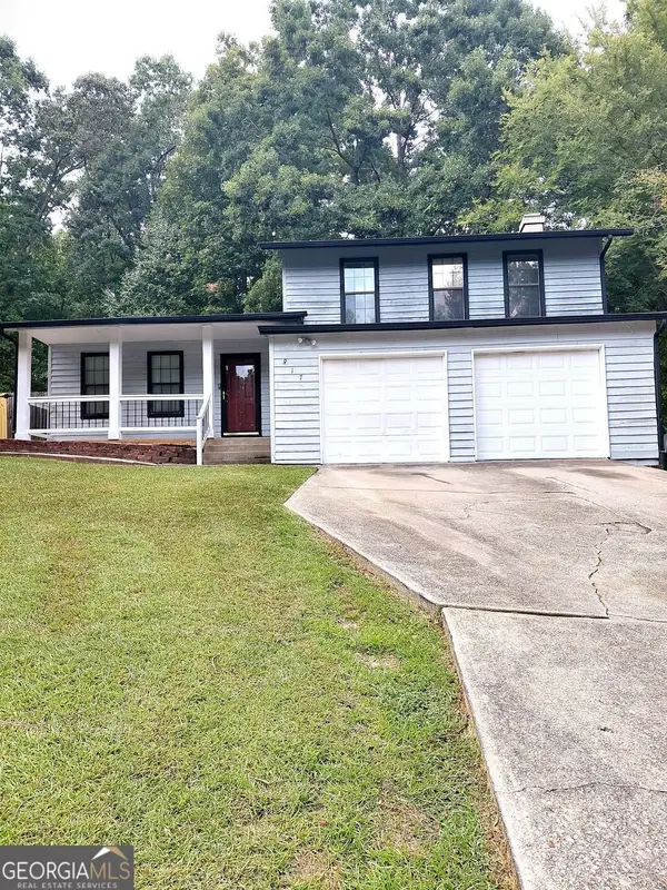 817 Forest Path, Stone Mountain, GA 30088