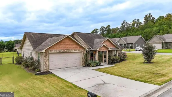 210 Madison Drive Sw, Calhoun, GA 30701