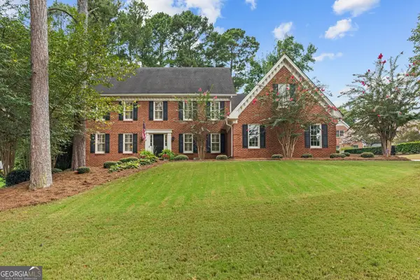 877 Guinevere Way Sw, Lilburn, GA 30047